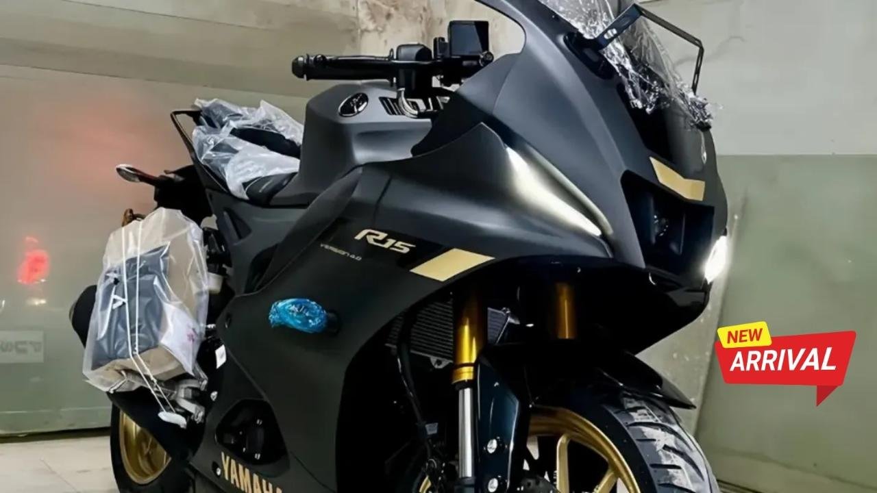 Yamaha R15 V4 2025 Launch 155cc Engine, 120 kmh Top Speed, Affordable at ₹59,999